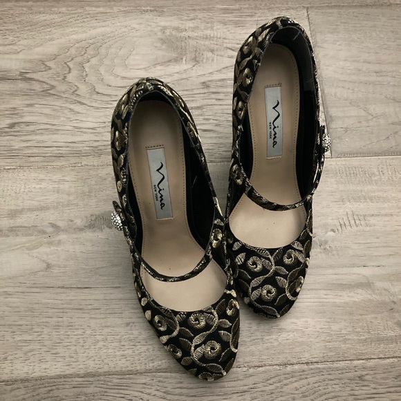 Nina New York Black and Gold Embroidered Heels Size US7 EU37 - Picture 1 of 6